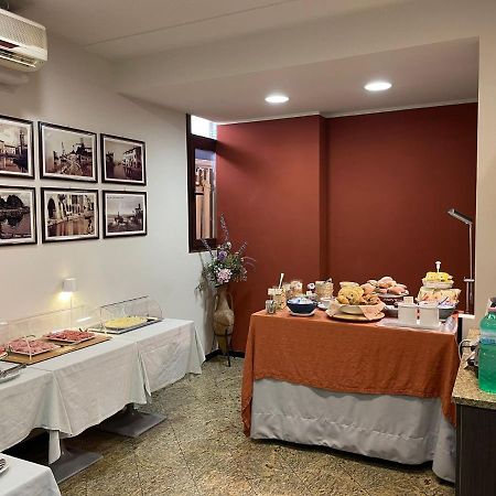 Albergo Tecla Lazise Esterno foto