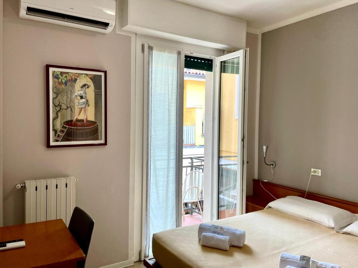 Albergo Tecla Lazise Esterno foto
