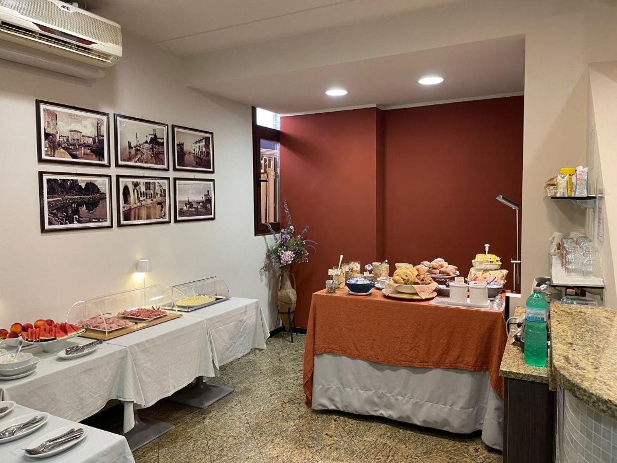 Albergo Tecla Lazise Esterno foto