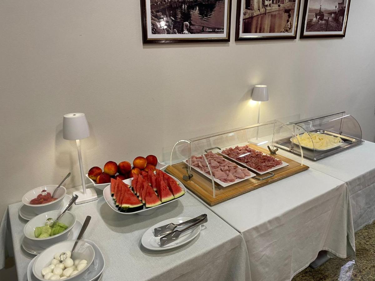 Albergo Tecla Lazise Esterno foto
