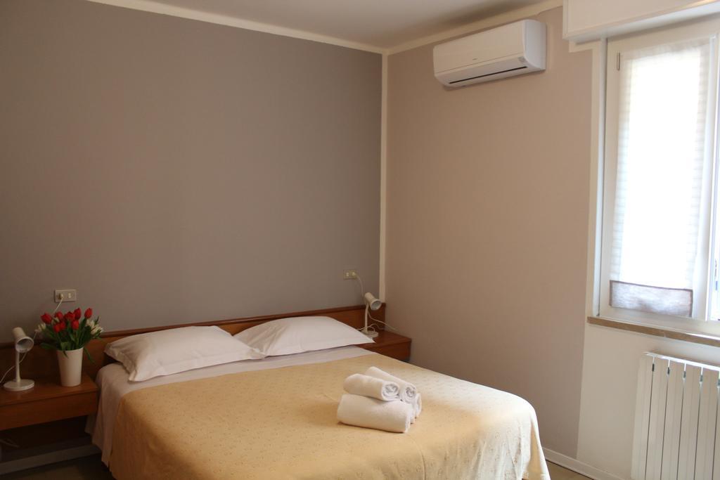 Albergo Tecla Lazise Esterno foto